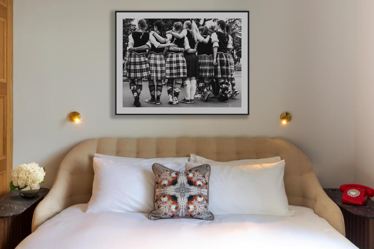 Virgin Hotels เอดินบะระ ภายนอก รูปภาพ A photograph of the 1967 New York City Gay Pride Parade by Jack Delano