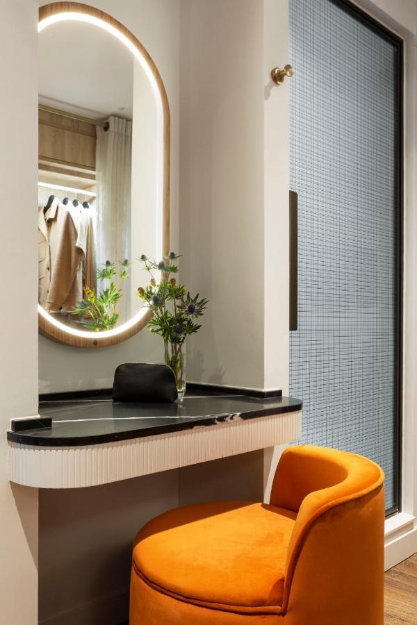 Virgin Hotels เอดินบะระ ภายนอก รูปภาพ A bathroom in a hotel